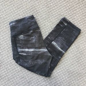 Old Navy workout crop leggings, black/white, M